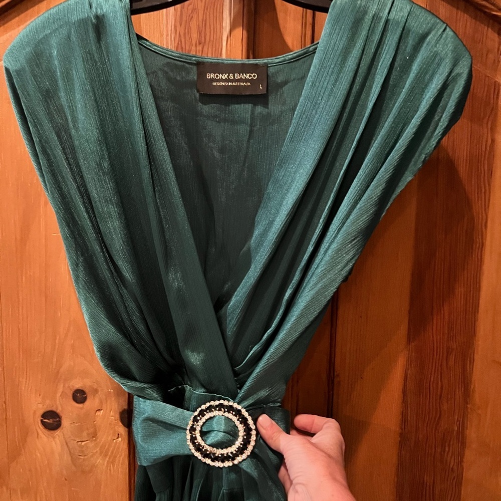 Bronx and Banco Emerald Green Ball Gown - Size Large - Picture 4 of 7